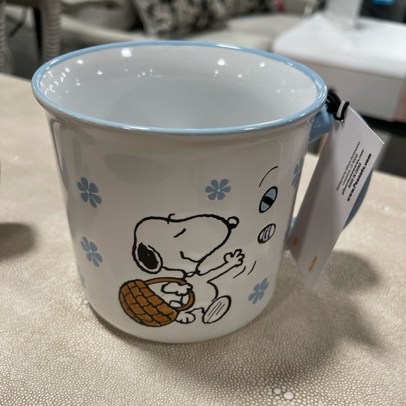 Peanuts Easter Snoopy Blue & White Ceramic Mug NWT - Picture 3 of 5